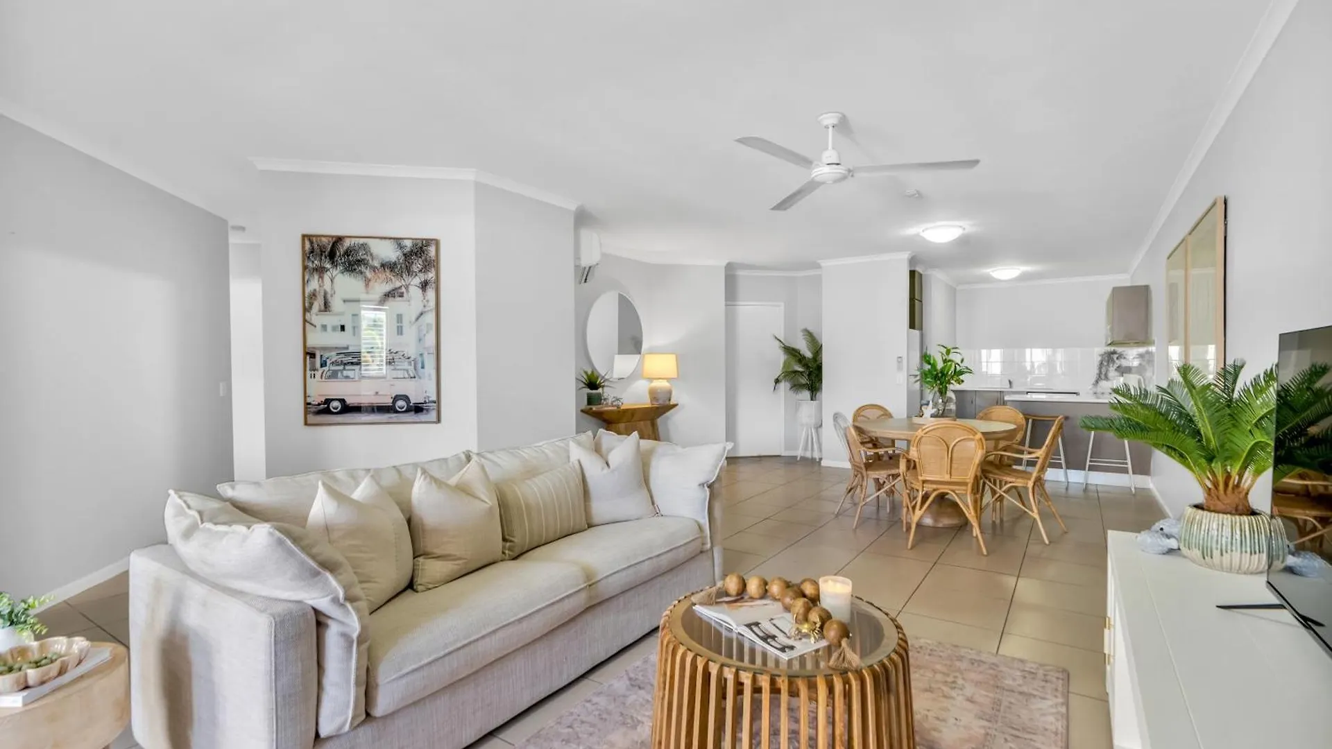 Drift At The Edge Apartment Cairns Australia