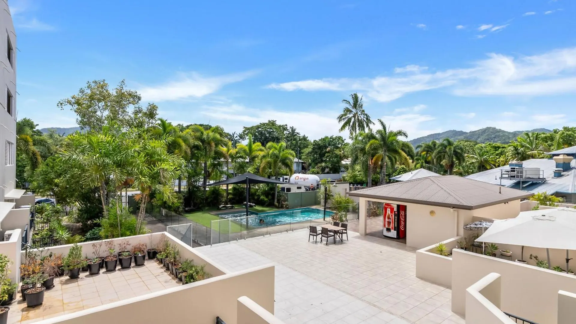 Drift At The Edge Apartment Cairns Australia